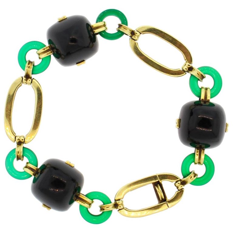 Yellow Gold Onyx & Jadeite Link Bracelet 7