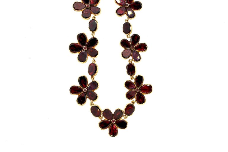 Antique Late Georgian Garnet Flower Riviere Necklace