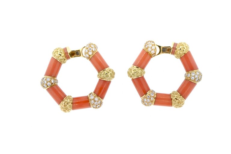 1970s Bulgari 18 Karat Hammered Gold Coral Diamond Hoop Earrings